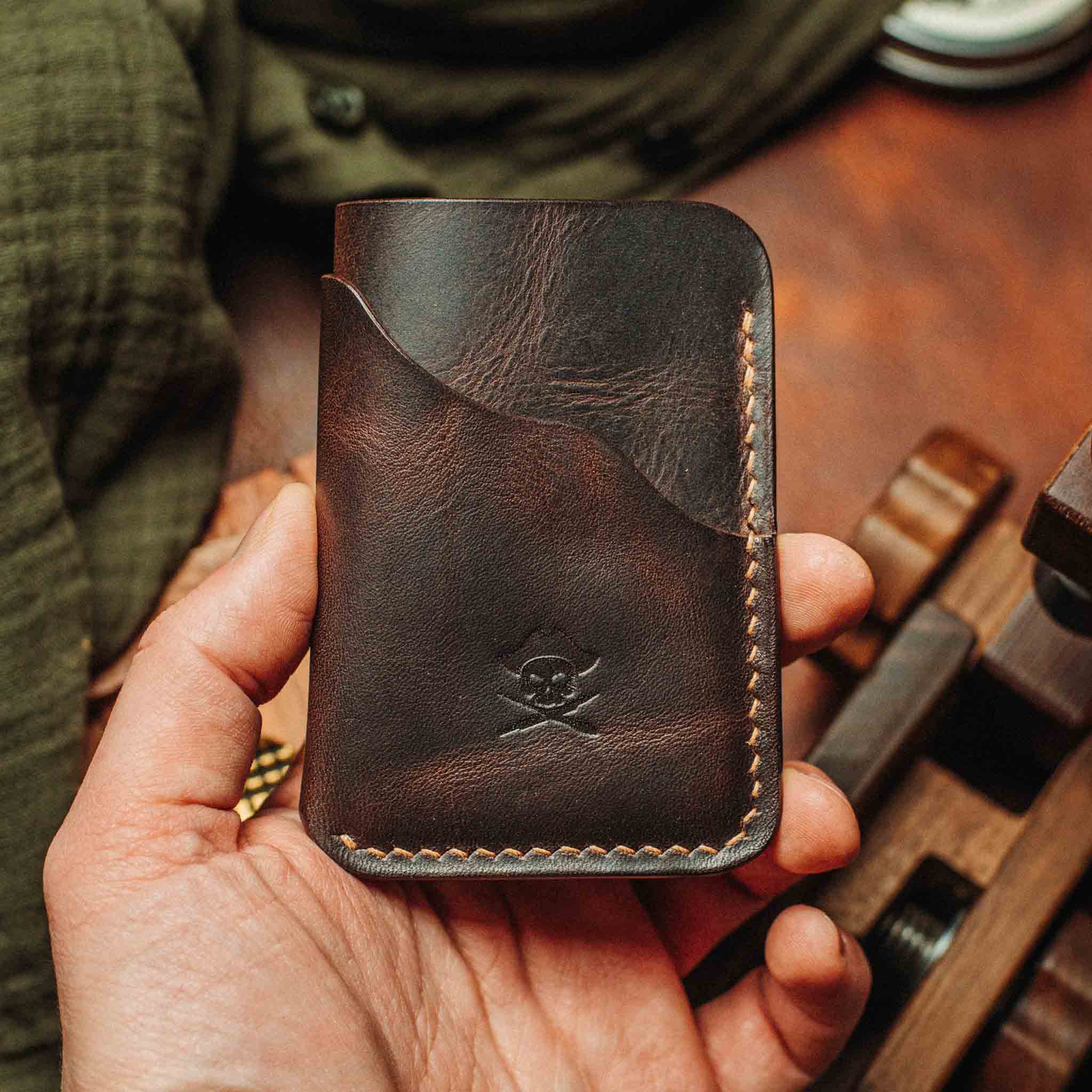 Venturer v2 – Minimalist Leather Wallet