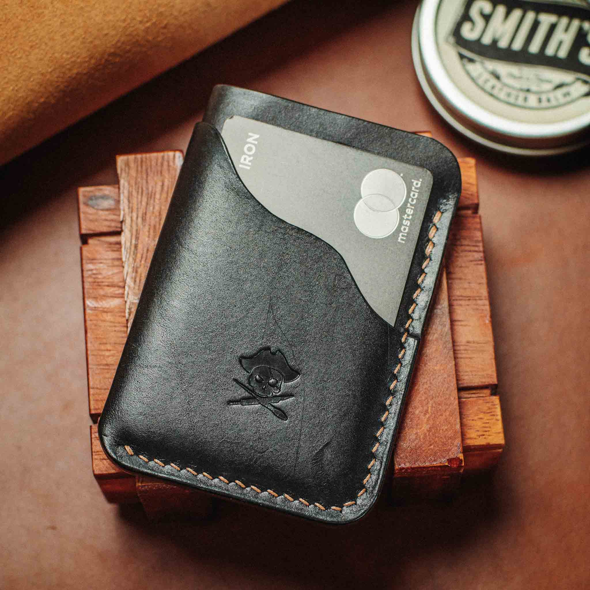 Venturer v2 – Minimalist Leather Wallet