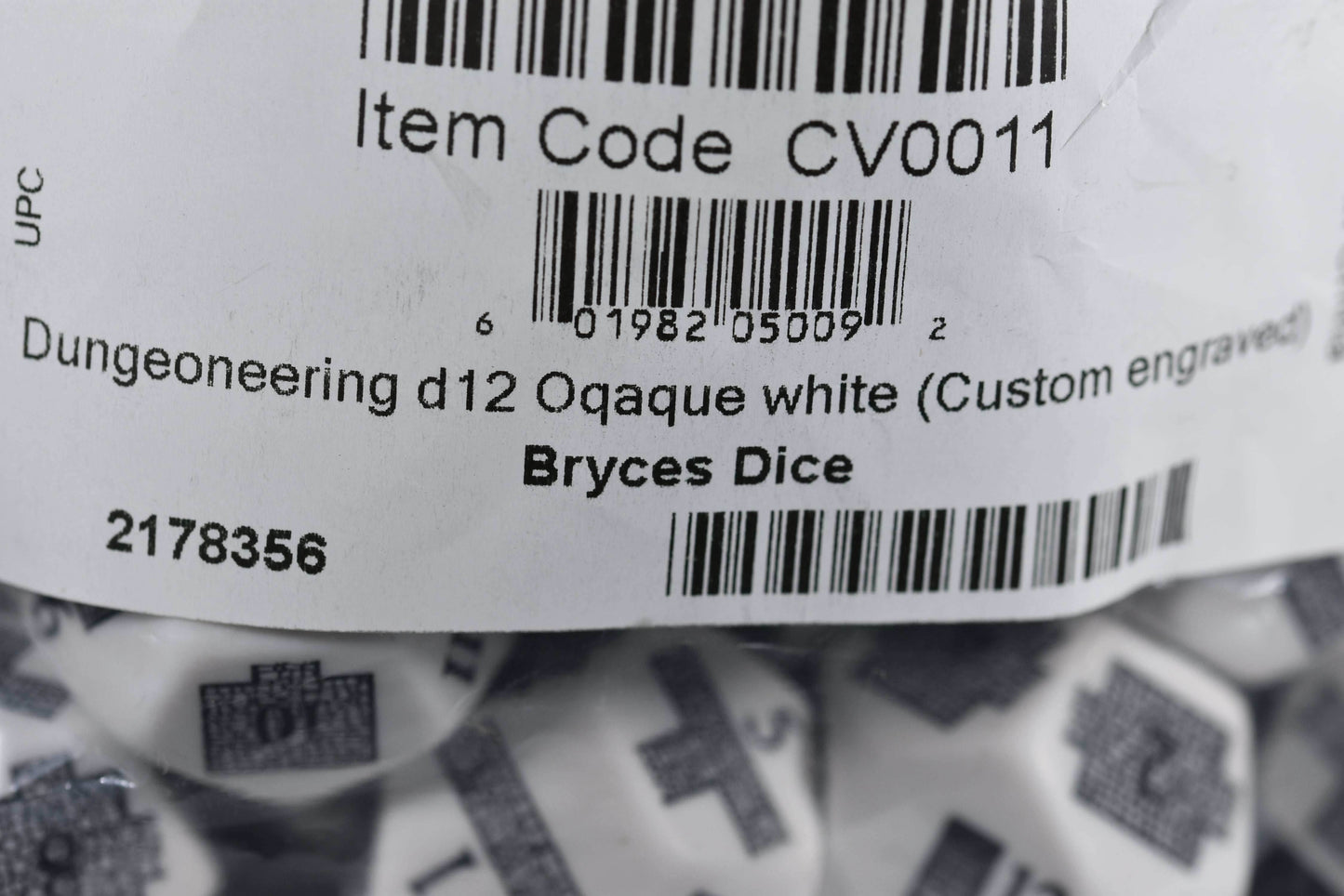 Dungeoneering d12 Opaque White Dice by Chessex - Navigate Your Adventure with Precision - 