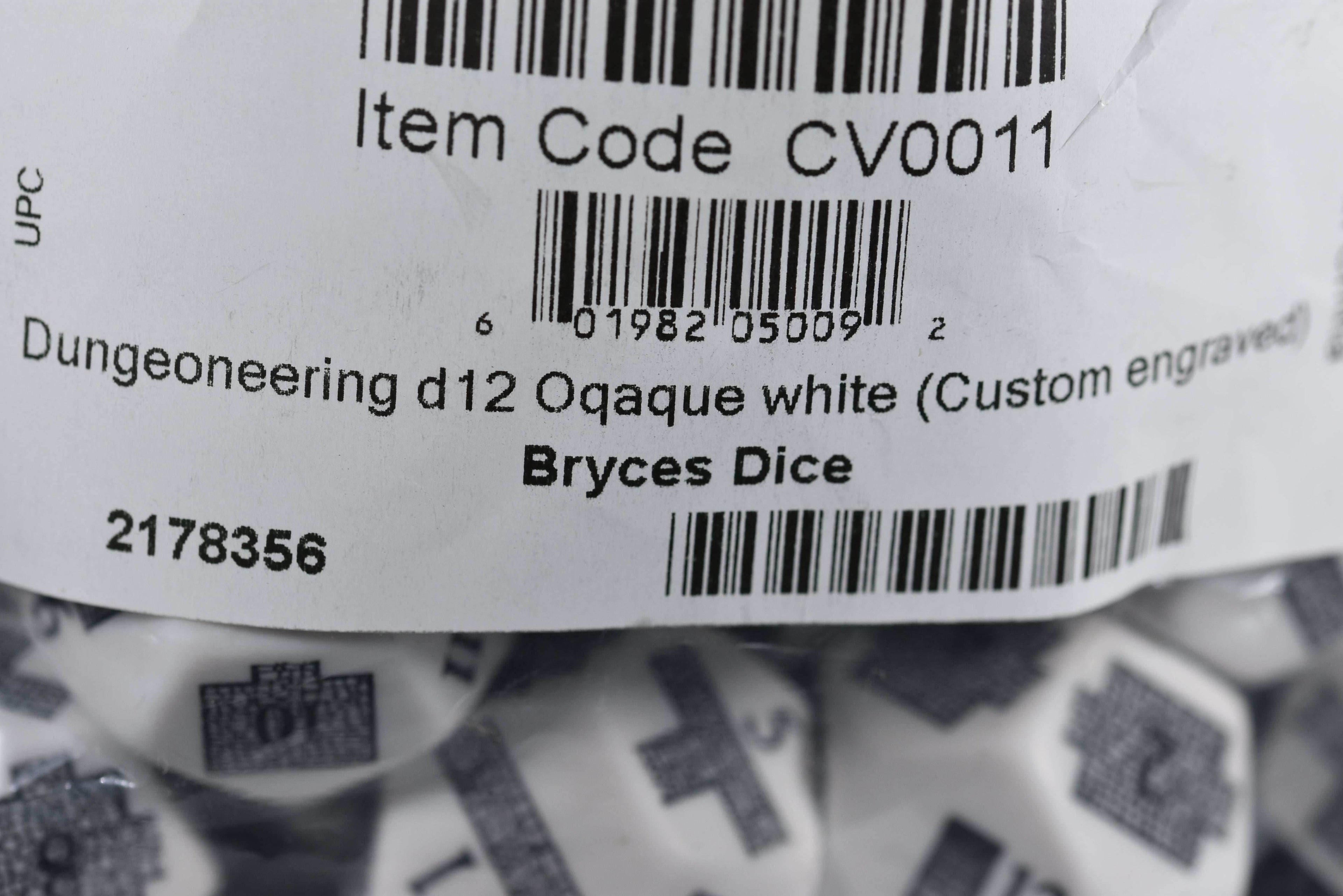 Dungeoneering d12 Opaque White Dice by Chessex - Navigate Your Adventure with Precision - 