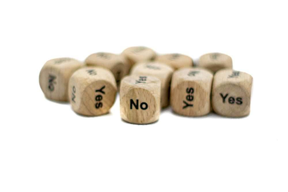 10-Pack Yes/No Dice Wooden 16mm d6 w/Black Rounded Corners - Wood Dice - 
