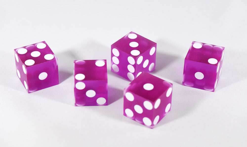Purple Casino Dice d6 19mm Razor Edge No Serial Numbers or Names Clean - 1 Die