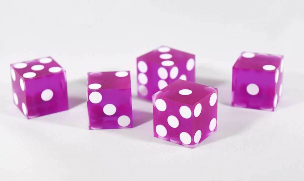 Purple Casino Dice d6 19mm Razor Edge No Serial Numbers or Names Clean - 1 Die