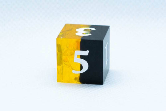 Infection Sharp Edge Resin d6/d20-Dice (Black & Yellow w/White Numbers) [subtle imperfection] - d6