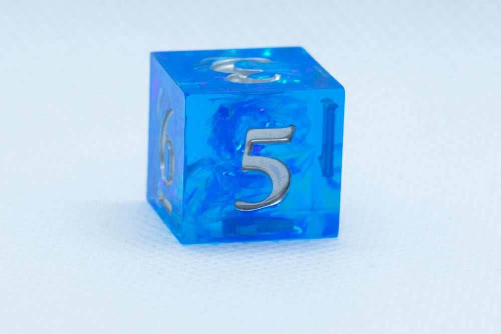 Powder Blue Sharp Edge Resin d6-Dice (Blue w/Silver Numbers) [subtle imperfection] - 
