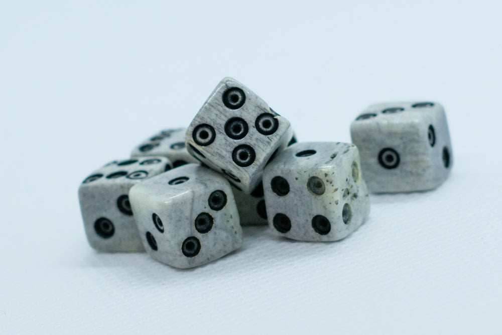 Cattle Bone Dice 10mm (Deep Eye & Ring) | Off-White Dark d6 (sold by the piece) - 