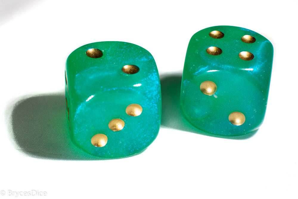 Borealis Light Green /gold 7-Dice / 16mm / 12mm Luminary - (1) 30mm Die