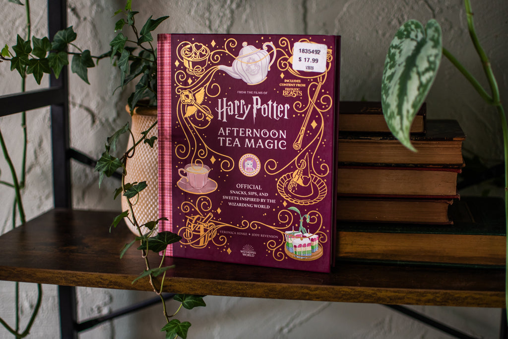 Harry Potter: Afternoon Tea Magic: Official Snacks, Sips, and Sweets Inspired by the Wizarding World