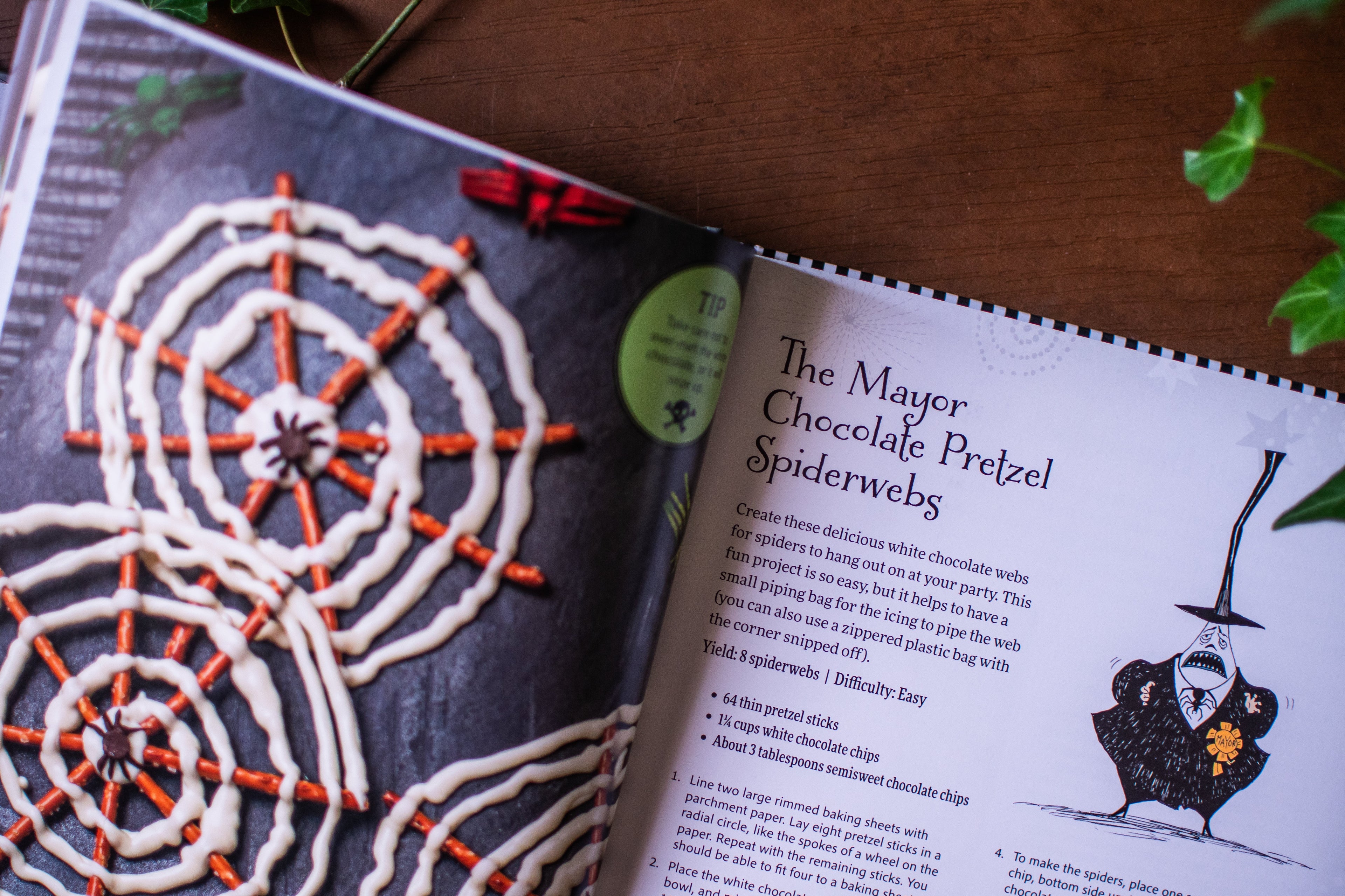 The Nightmare Before Christmas: The Official Cookbook & Entertaining Guide