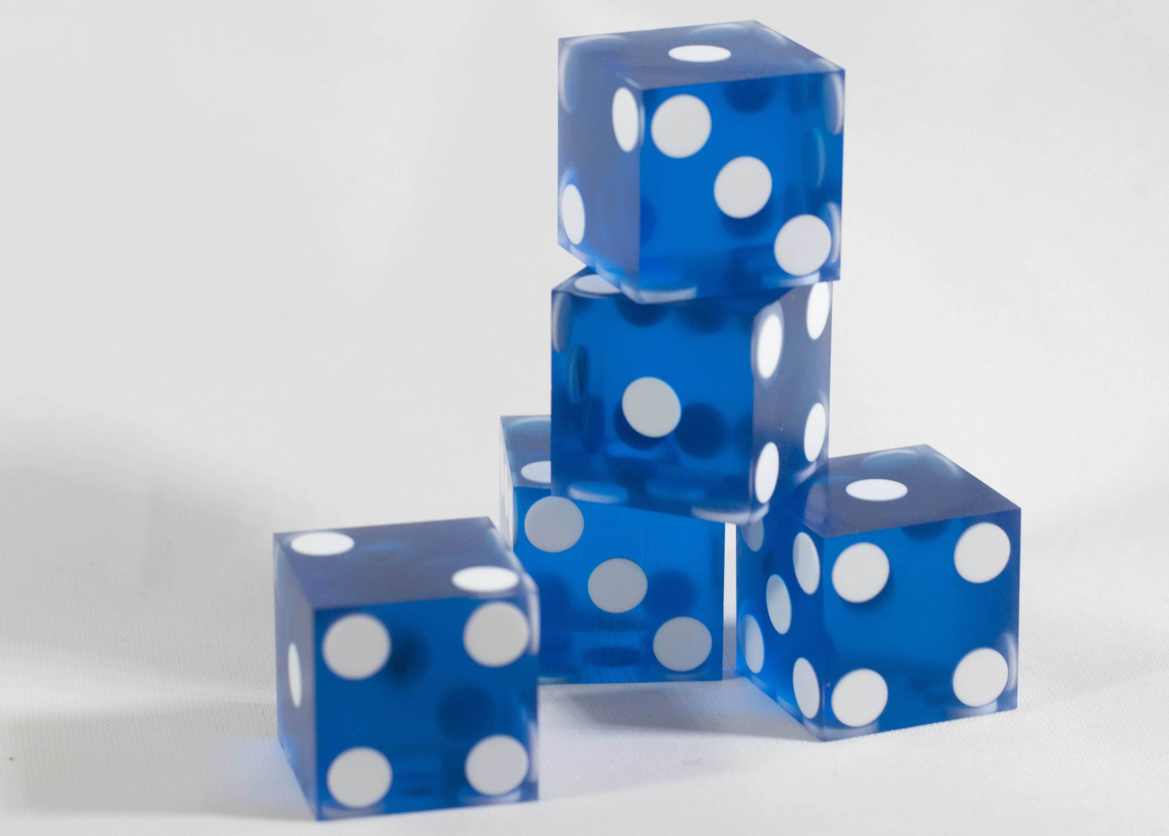 Dark Blue Casino Dice d6 19mm Razor Edge No Serial Numbers or Names Clean - 1 Die