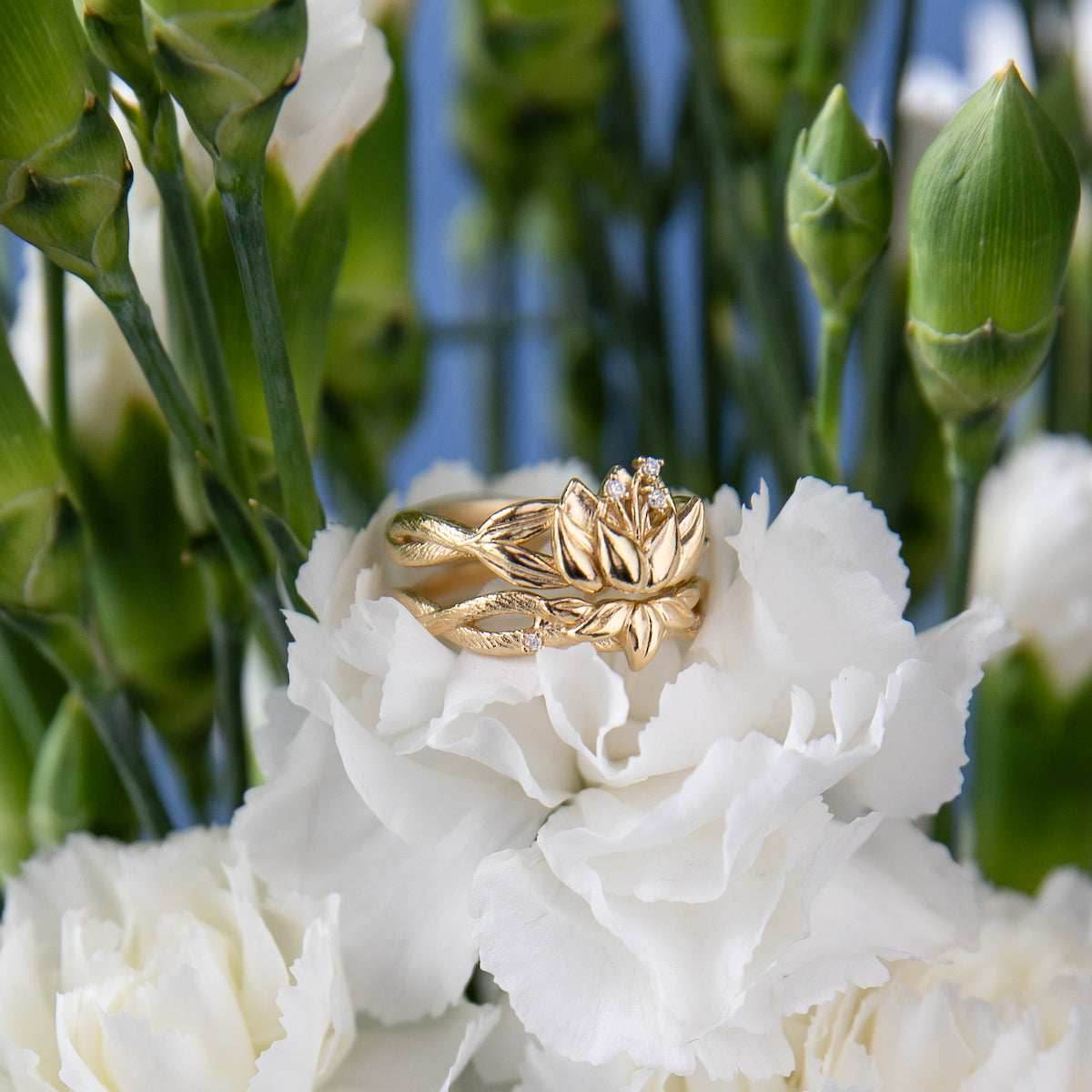 Disney X RockLove DISNEY THE PRINCESS AND THE FROG Tiana Water Lily Stacker Rings - Yellow Gold Plated / Size 5