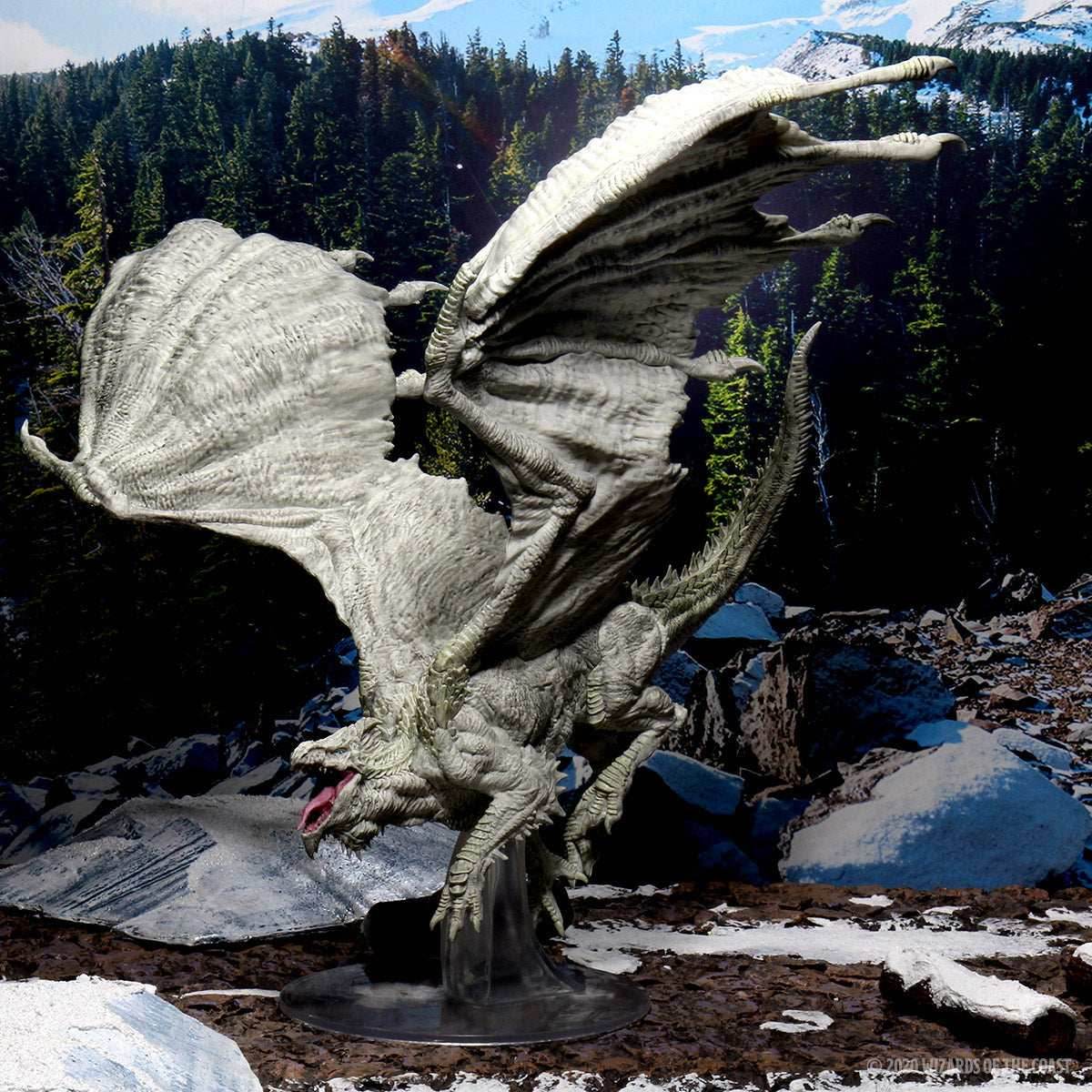 D&D: Icons of the Realms - Adult White Dragon Premium Figure - 