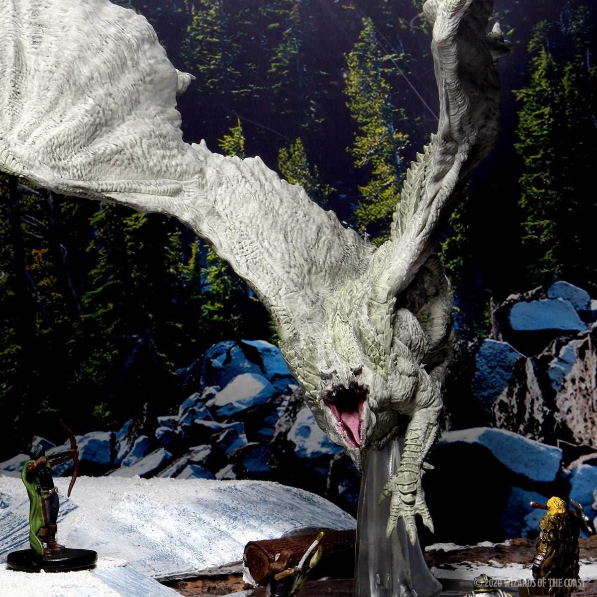 D&D: Icons of the Realms - Adult White Dragon Premium Figure - 