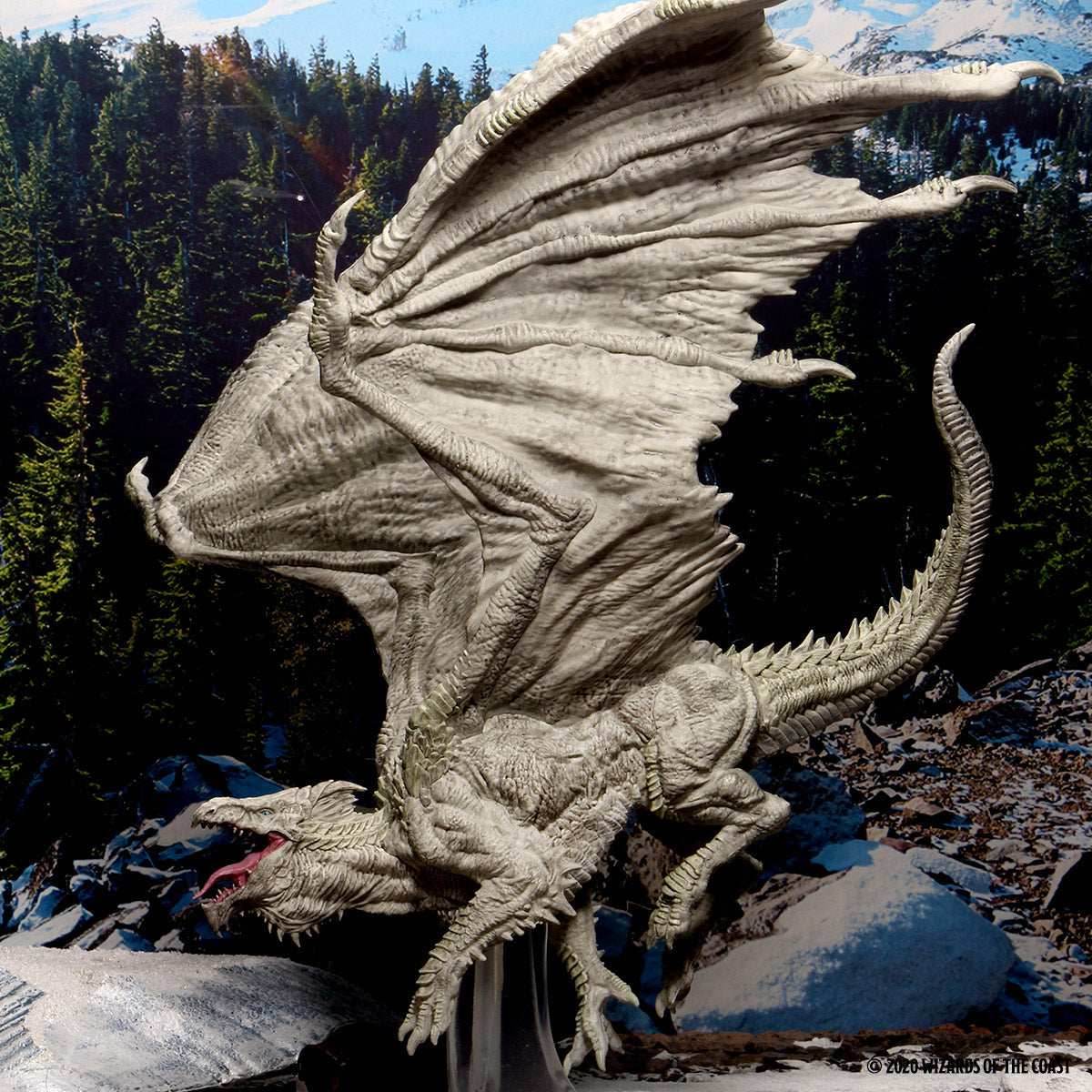 D&D: Icons of the Realms - Adult White Dragon Premium Figure - 