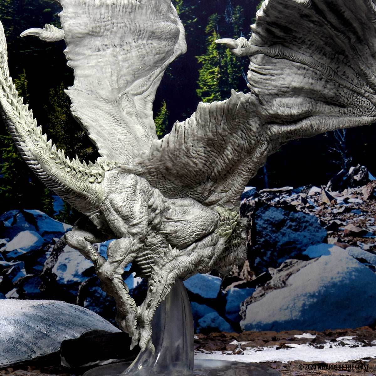 D&D: Icons of the Realms - Adult White Dragon Premium Figure - 