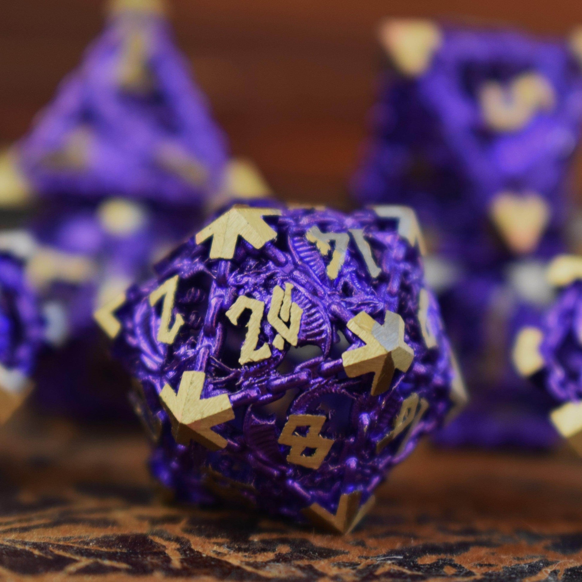 Dragon's Lair Hollow Metal Dice Set - Purple - 