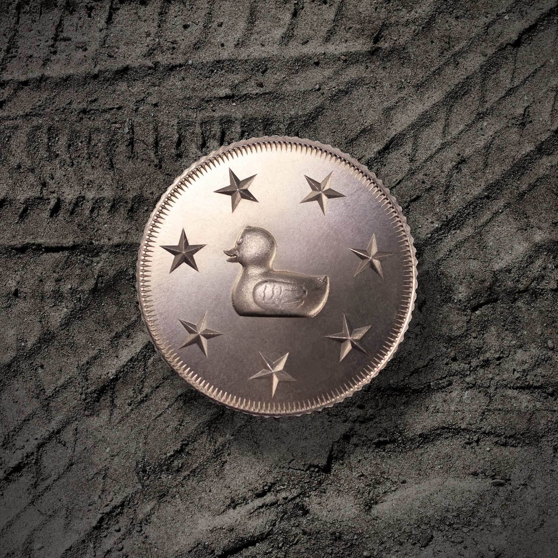 Rugged Lucky Duck Coin in Bronze - Coin
