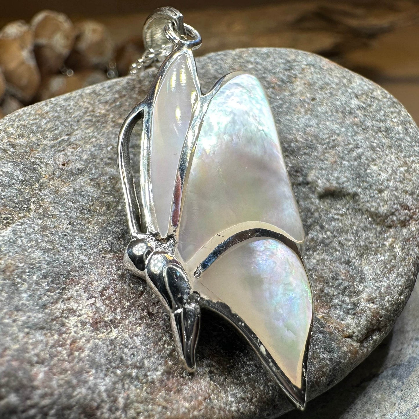 Sara Butterfly Necklace - mother of pearl