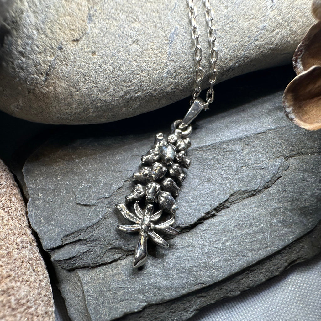 Elegant Bluebell Necklace