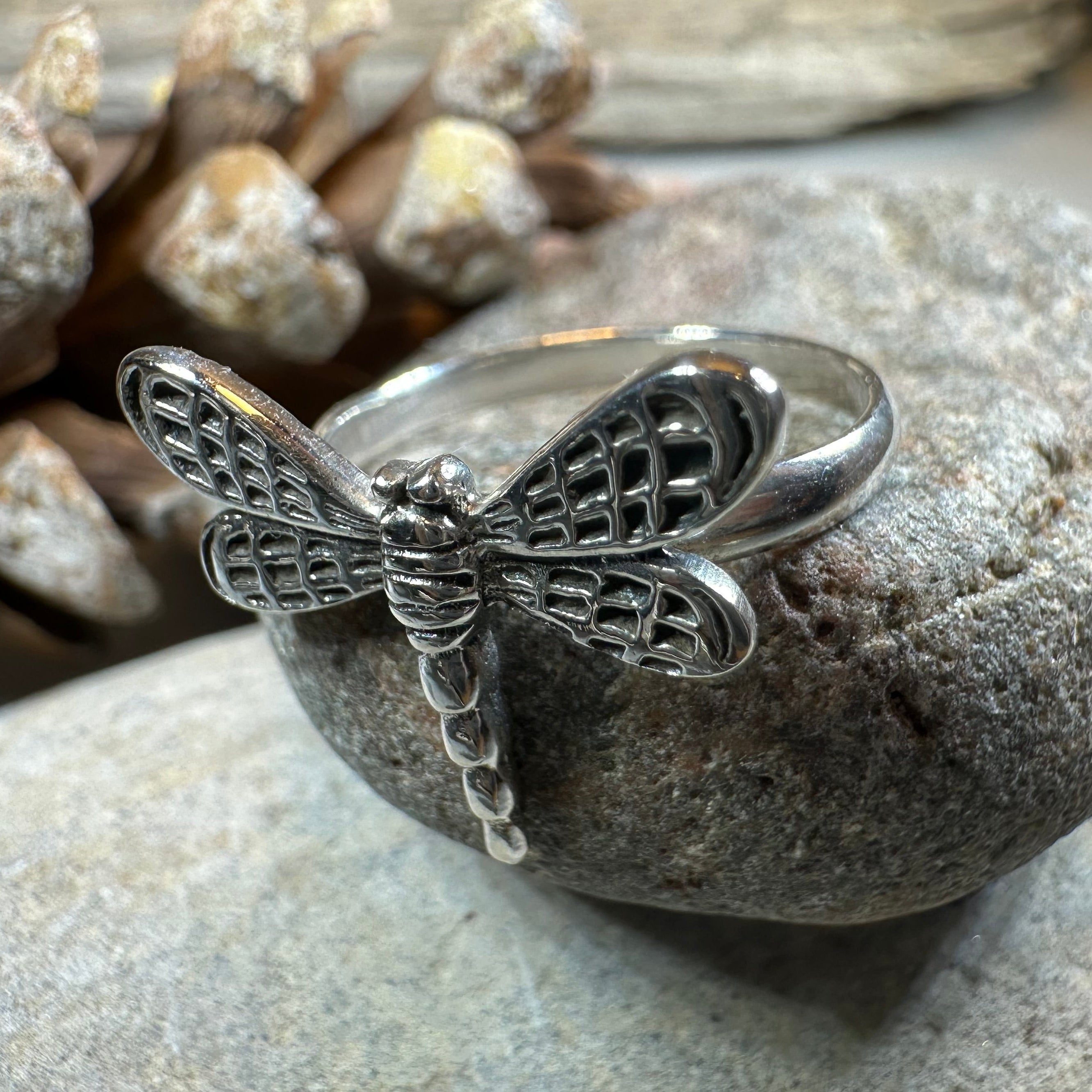 Flutter Dragonfly Ring
