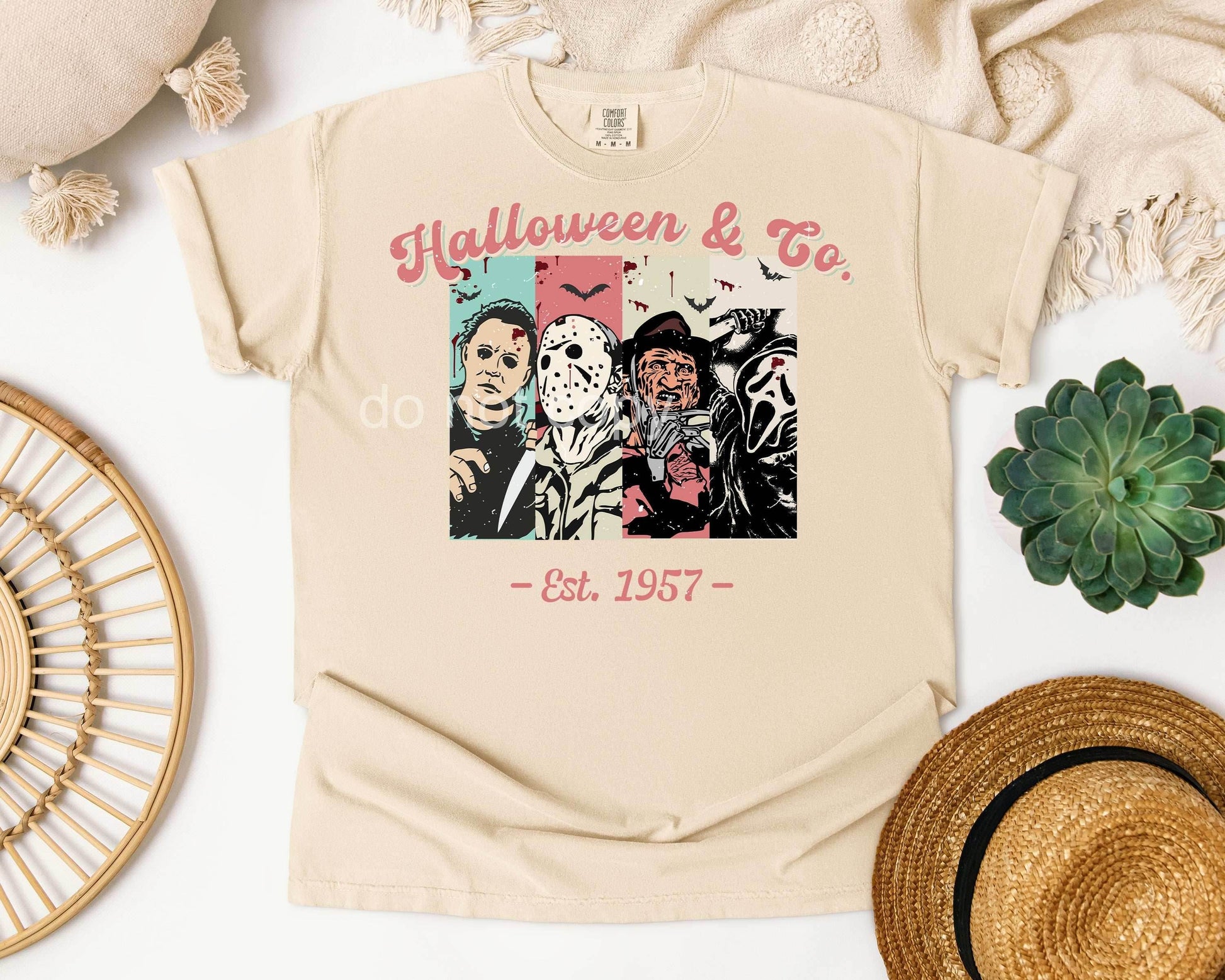 Halloween & Co Graphic Tee - S