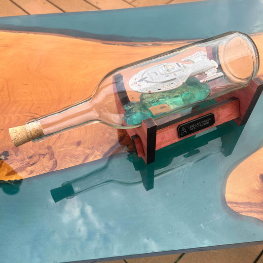 Star Trek NCC-74656 Voyager in a Bottle - 