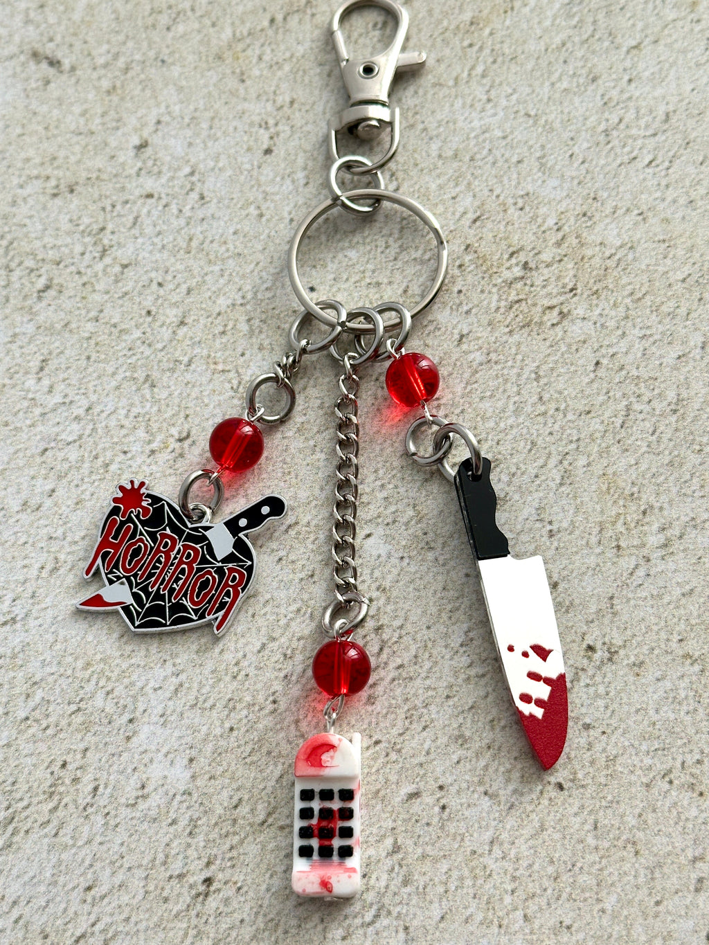 90s Slasher Bloody Phone & Knife Keychain - Retro Horror Movie Fan Bag Charm