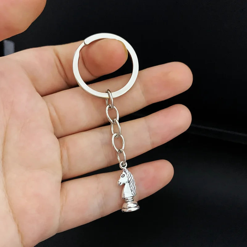 Nouveaux produits/échecs et carte pendentif porte-clés en alliage pendentif porte-clés divertissement jeu bijoux découvrir bijoux cadeau