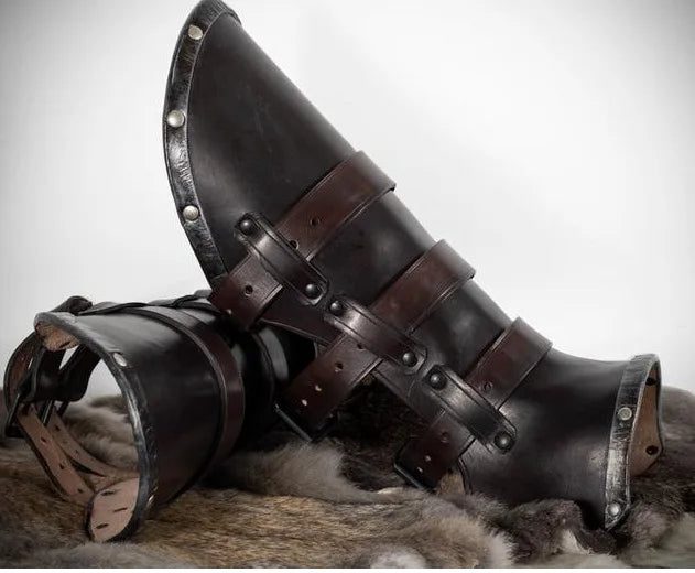 Leggings en cuir PU guerrier de la Renaissance médiévale, boucle de chaussure avec couvercle à rivets, accessoires de spectacle sur scène, Costume d'halloween pour adultes Mardi