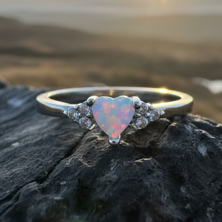 Celtic Heart Hands Ring
