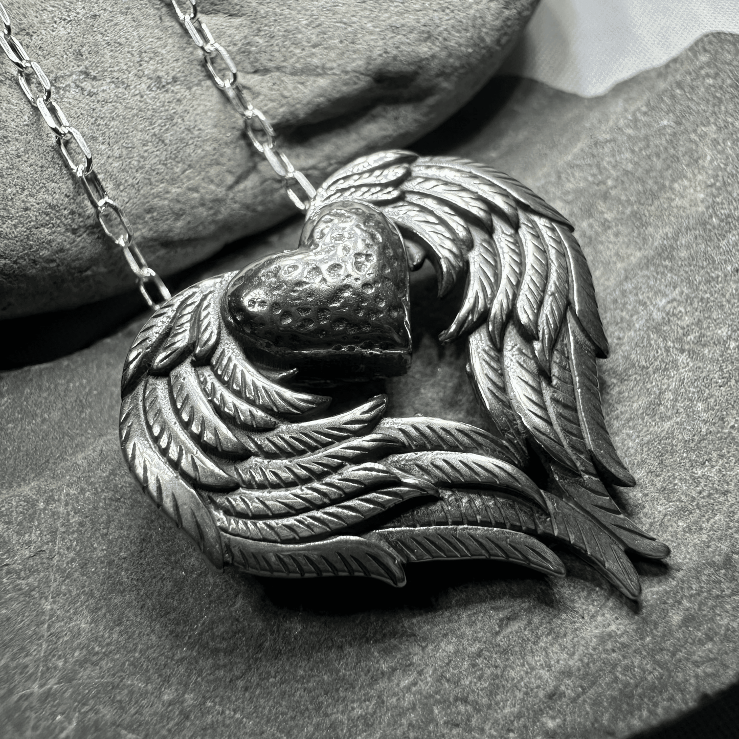 Seraphina Angel Wings Necklace - 18