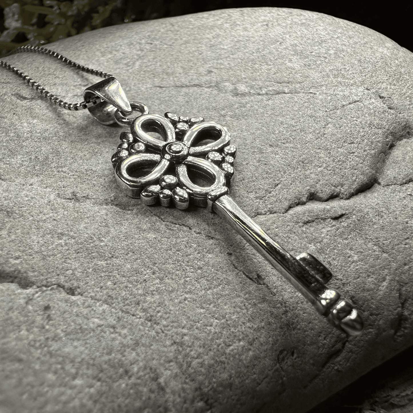 Adele Celtic Key Necklace - 18