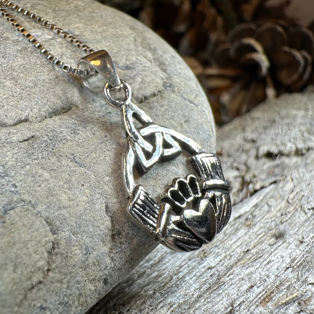 Ireland Claddagh Necklace