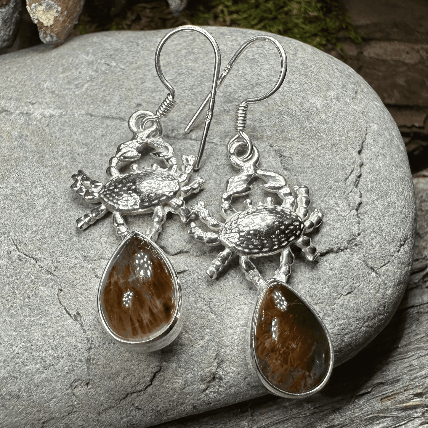 Seychelles Crab Earrings - Round