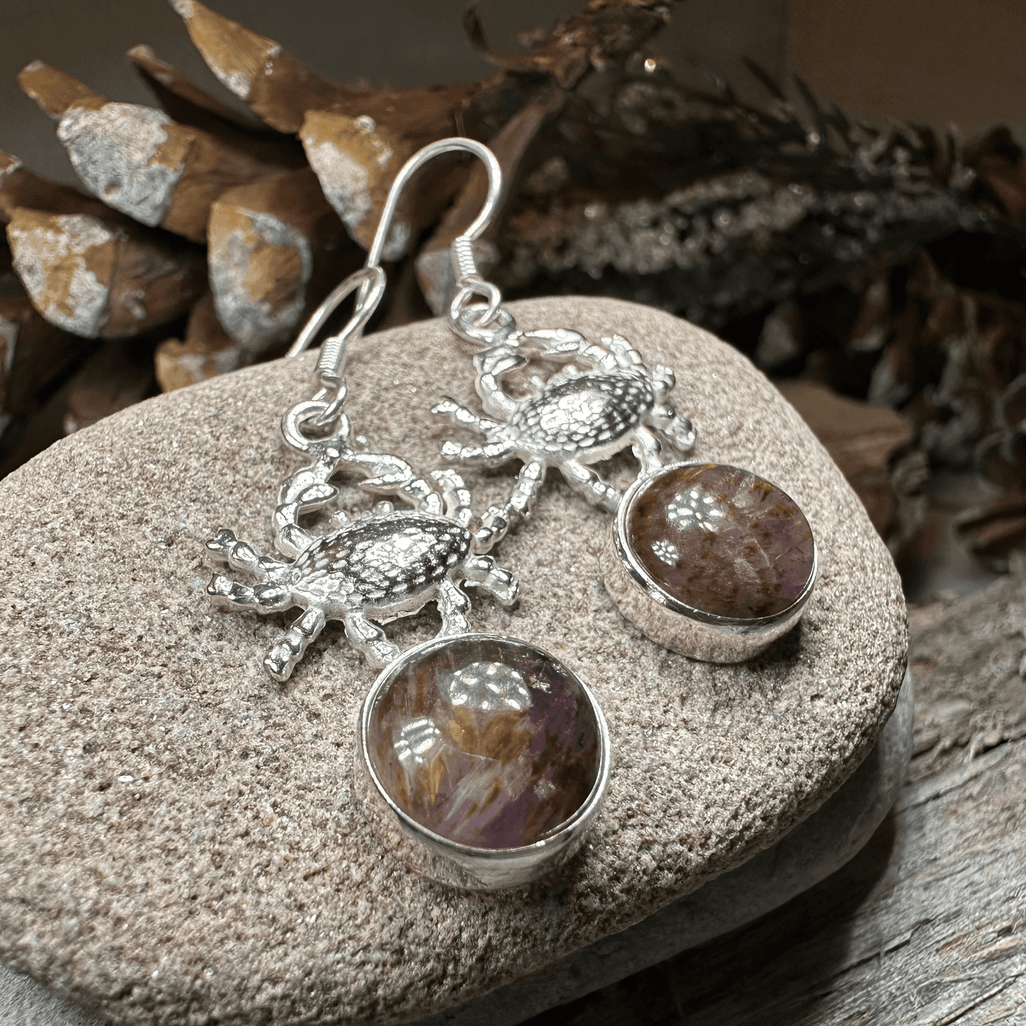 Seychelles Crab Earrings - Round