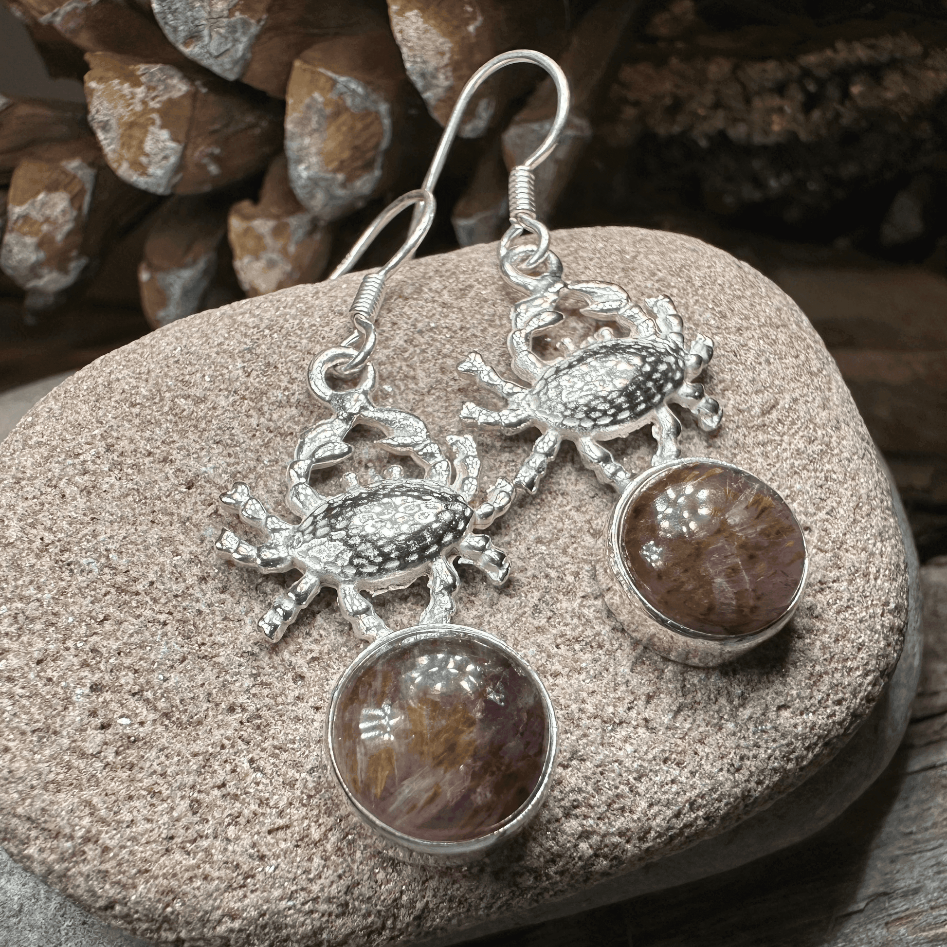 Seychelles Crab Earrings - Round