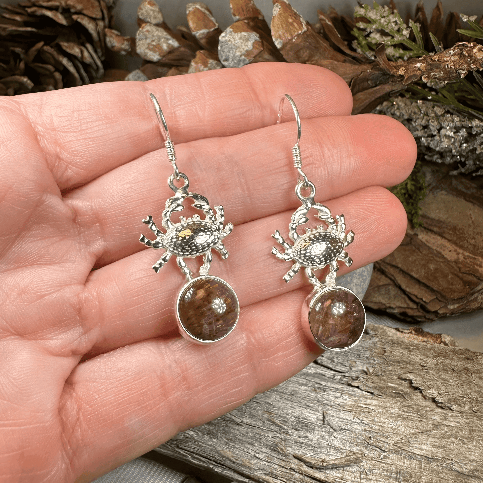 Seychelles Crab Earrings - Round