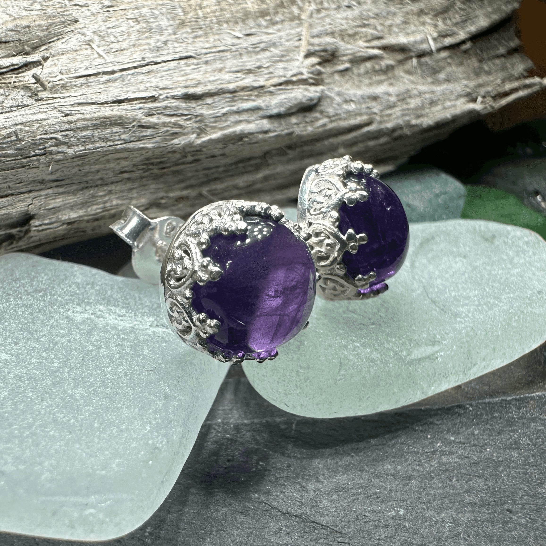 Innocence Post Earrings - Amethyst