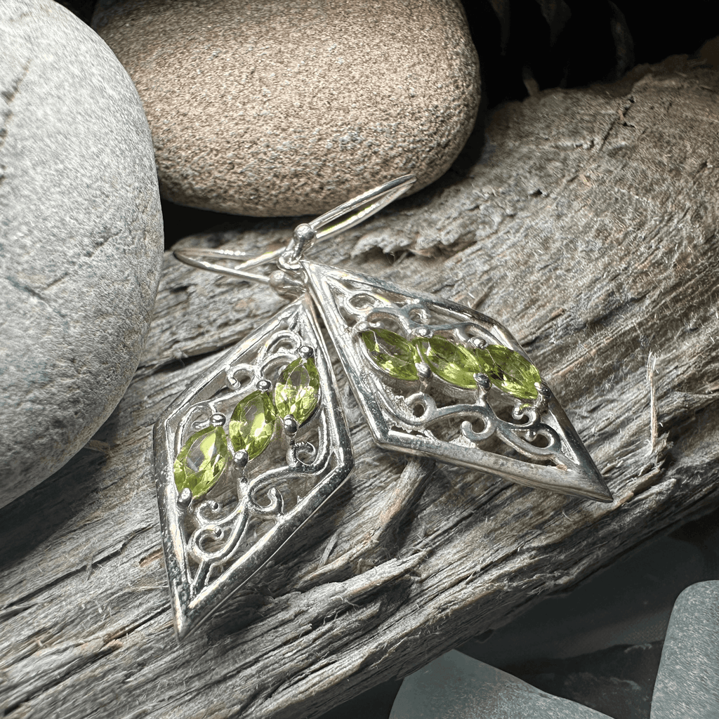 Mira Celtic Knot Earrings - Garnet
