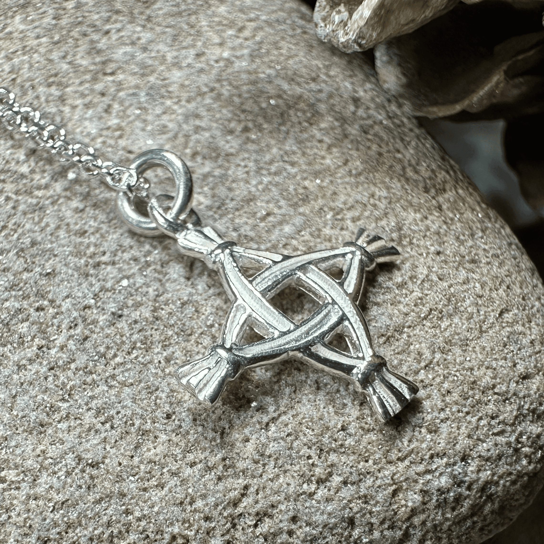Kildare Saint Brigid's Cross Necklace - 18