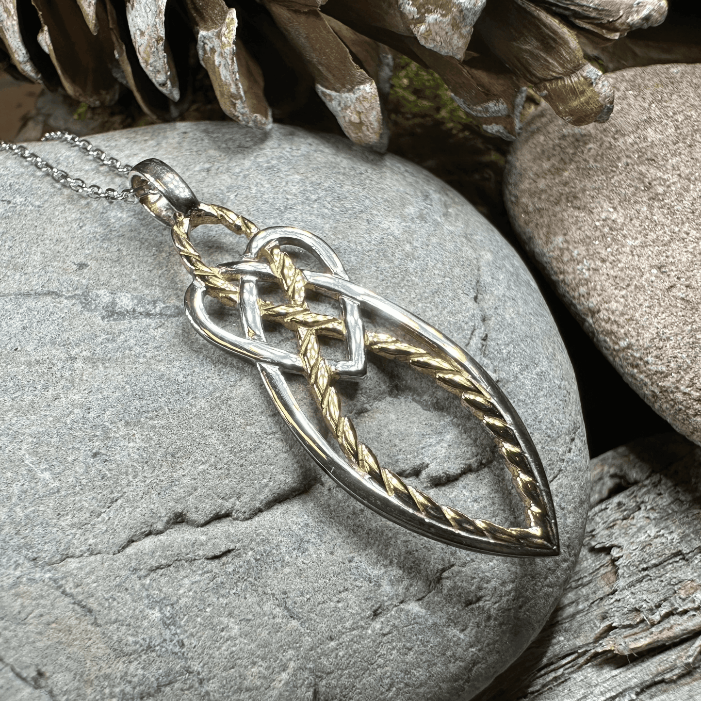 Seadream Celtic Knot Necklace - 18