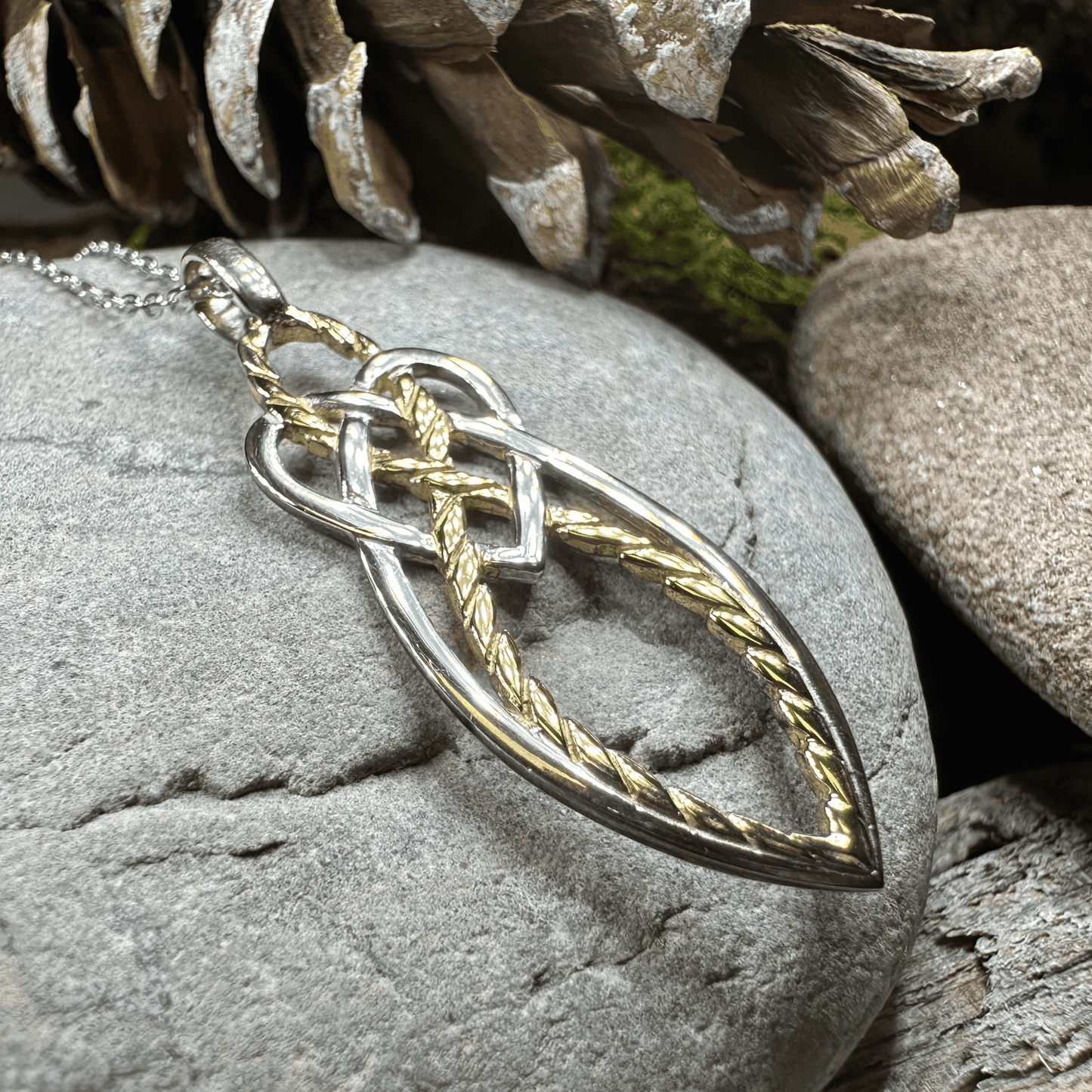 Seadream Celtic Knot Necklace - 18