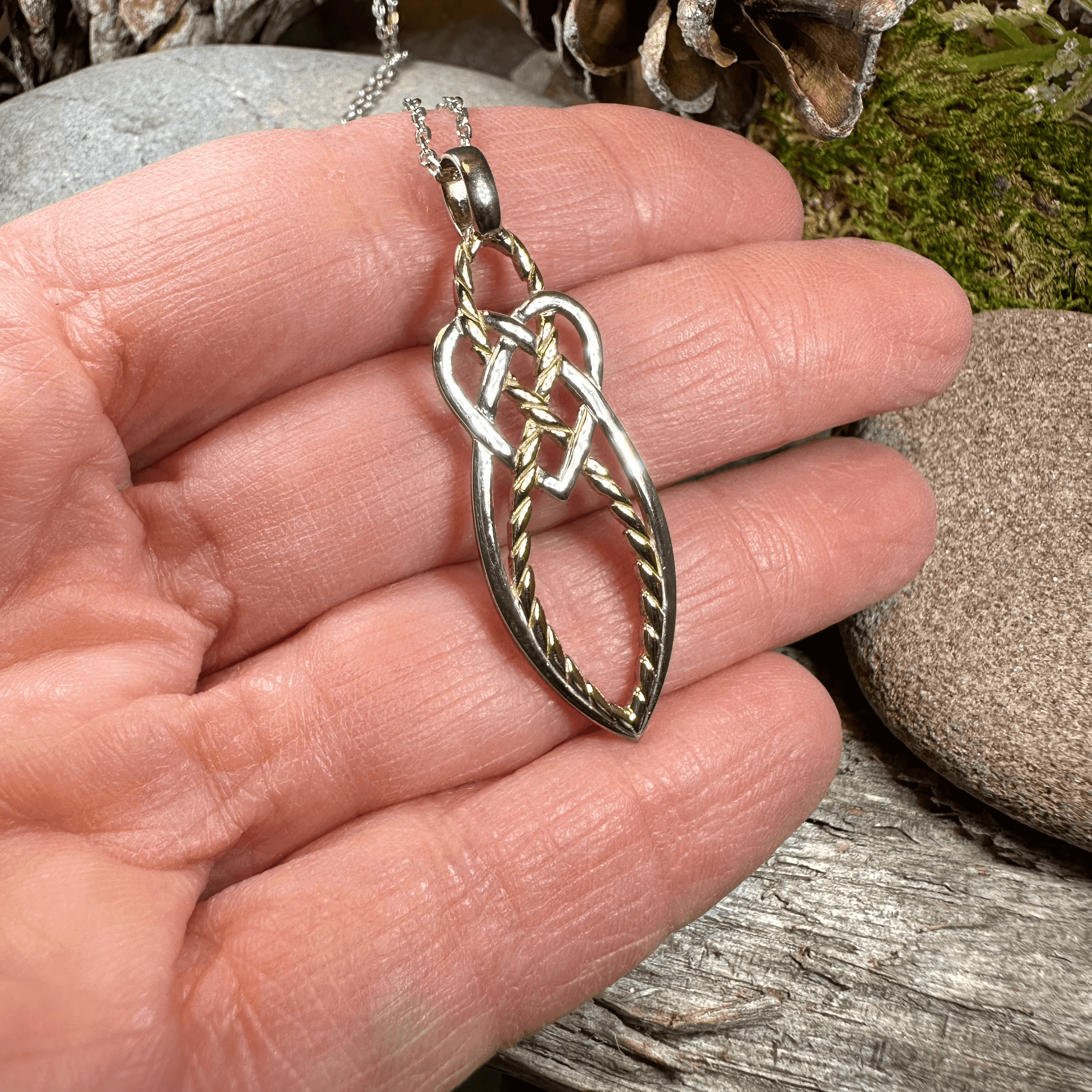 Seadream Celtic Knot Necklace - 18