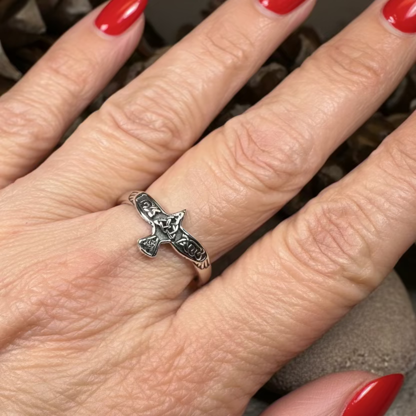 Soar Celtic Raven Ring