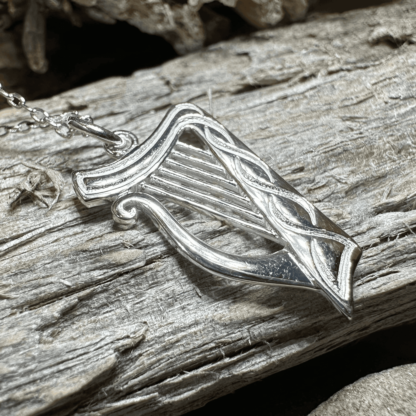 Alianna Irish Harp Necklace - 18