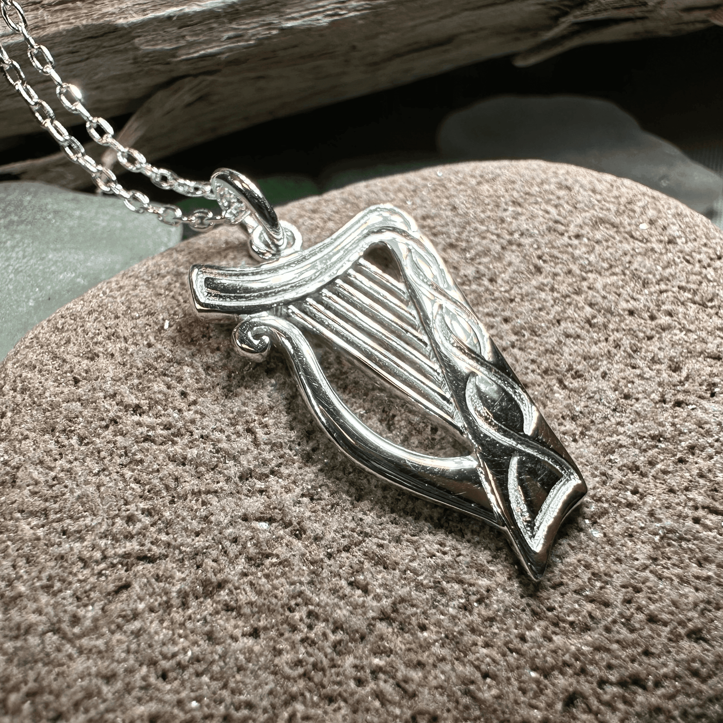 Alianna Irish Harp Necklace - 18