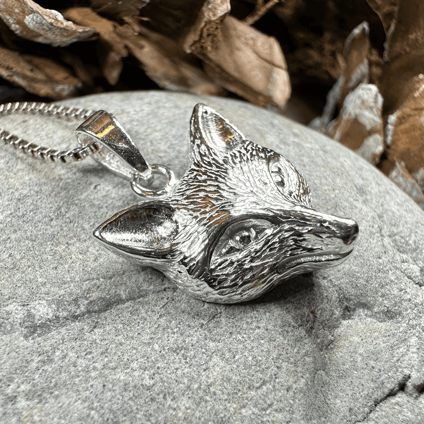 Fiona Fox Necklace - 18