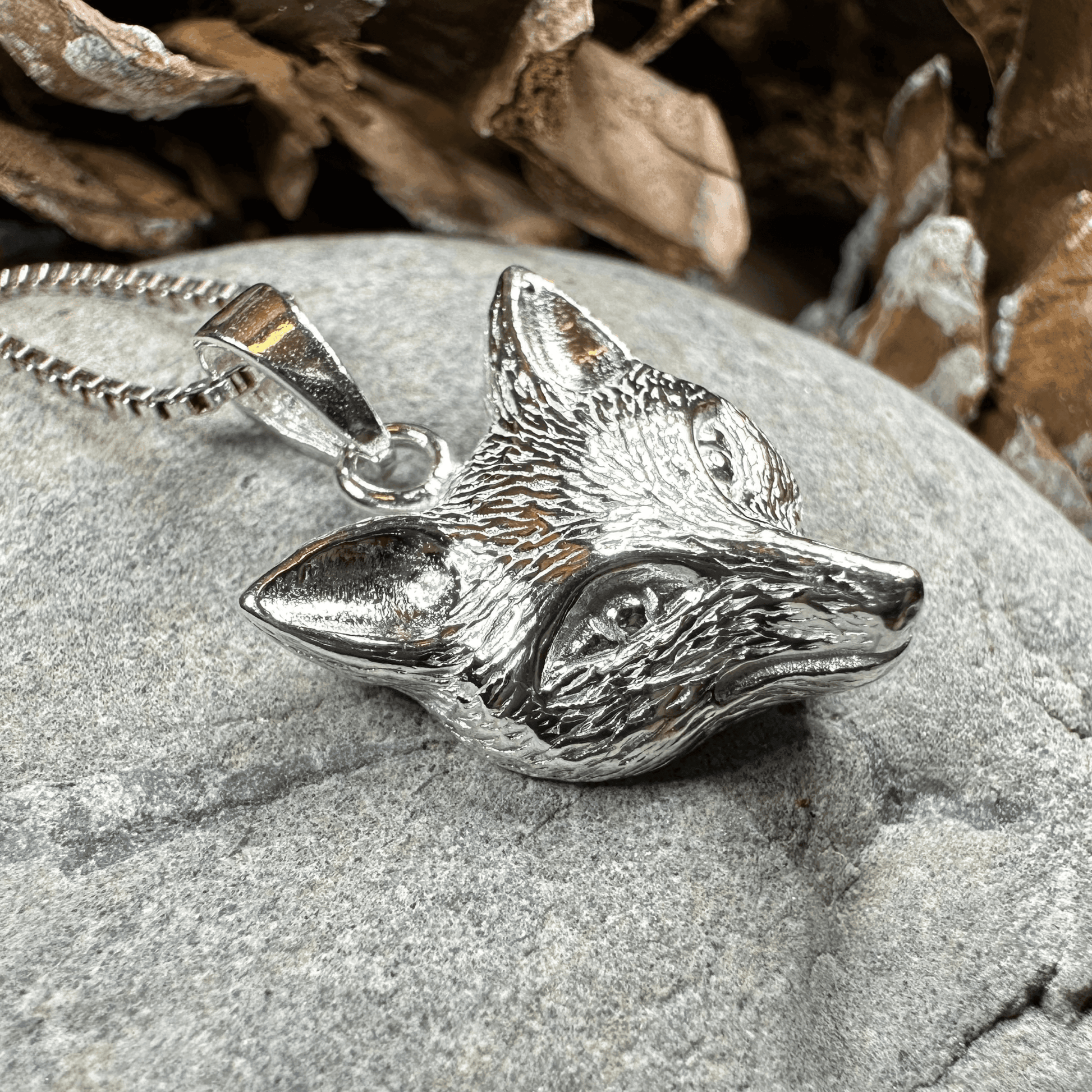 Fiona Fox Necklace - 18