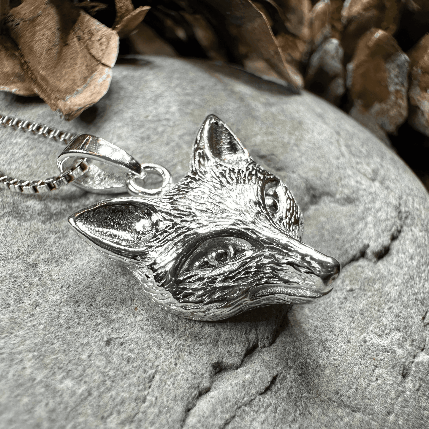 Fiona Fox Necklace - 18