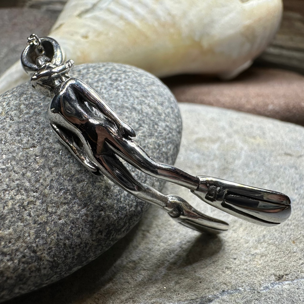 Diver Necklace